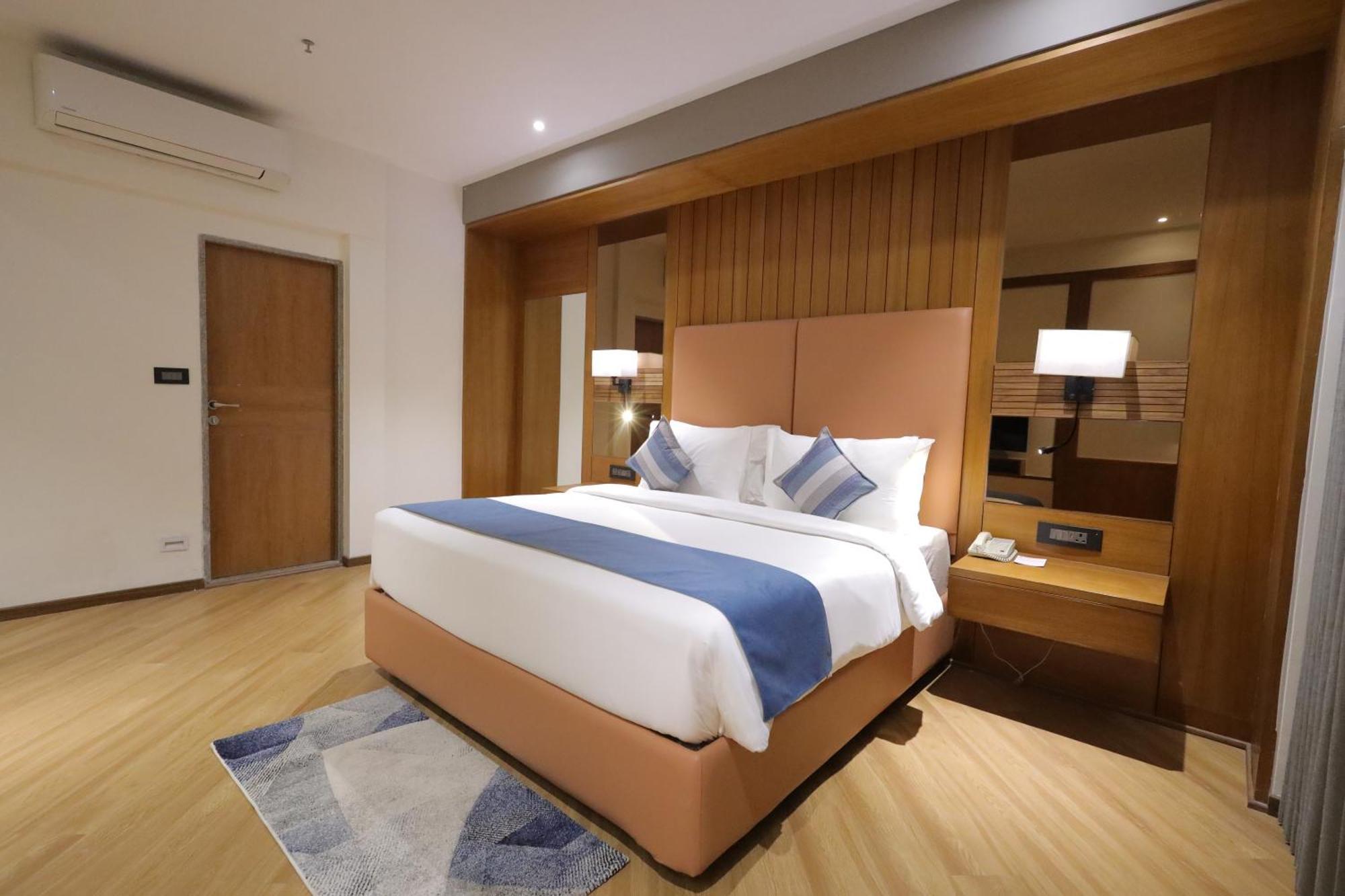 Ramada Encore By Wyndham Viramgam Екстер'єр фото